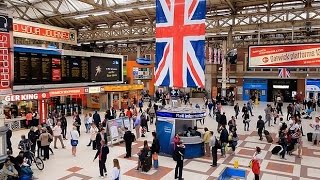 A Walk Through The London Victoria Station London England [upl. by Fleisig]